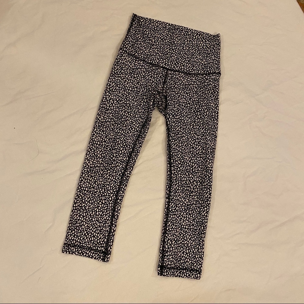 LULULEMON Wunder Under Crop Mosaic Print Size 2